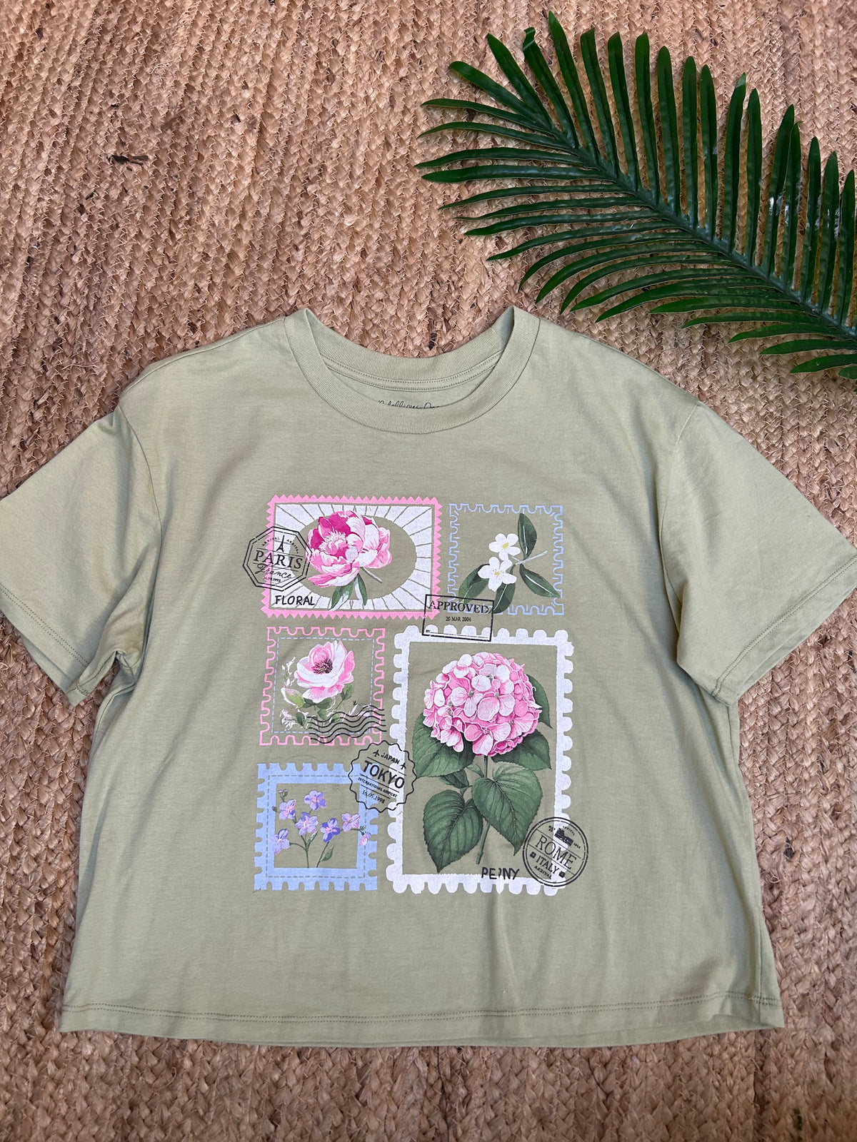 Camisa estampillas de flores