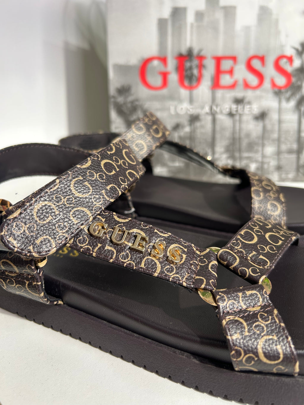 Sandalia Guess