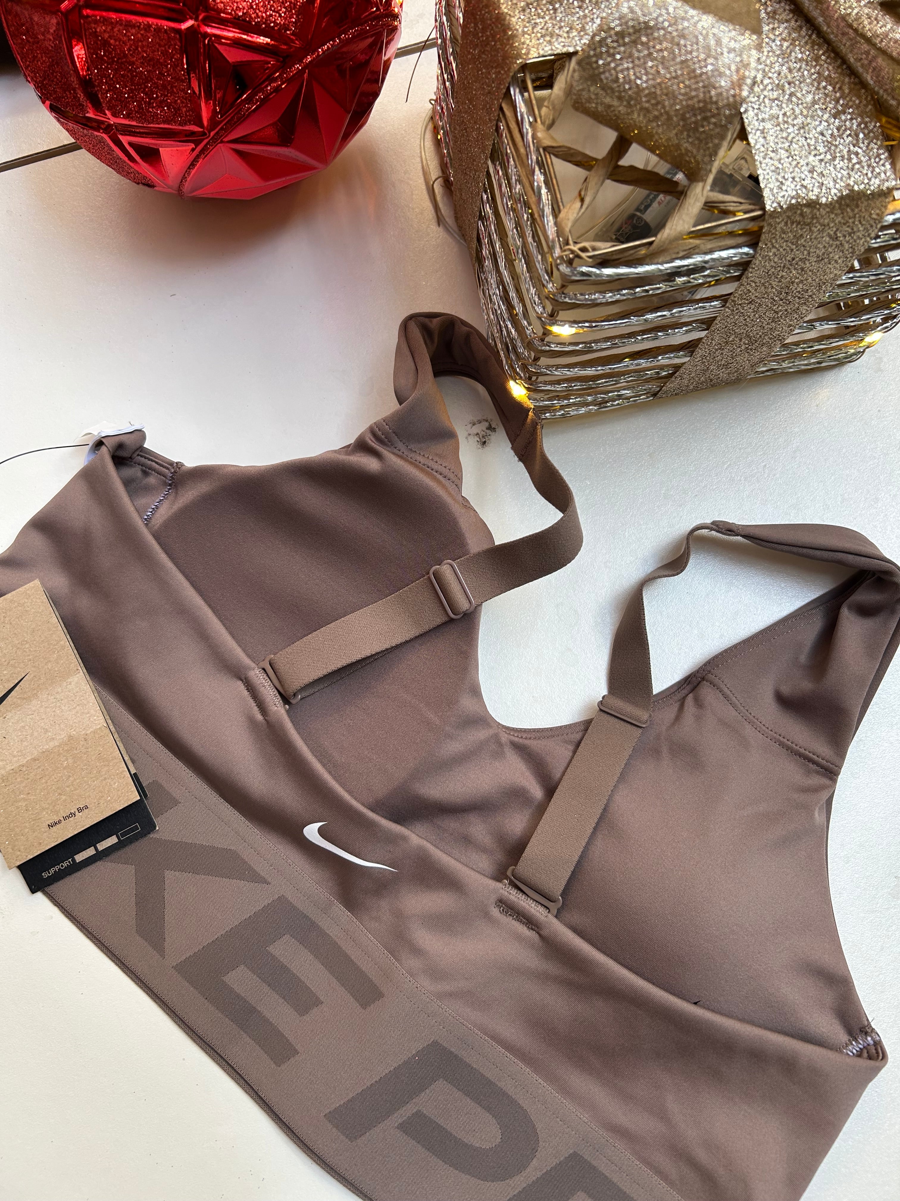 Top Nike