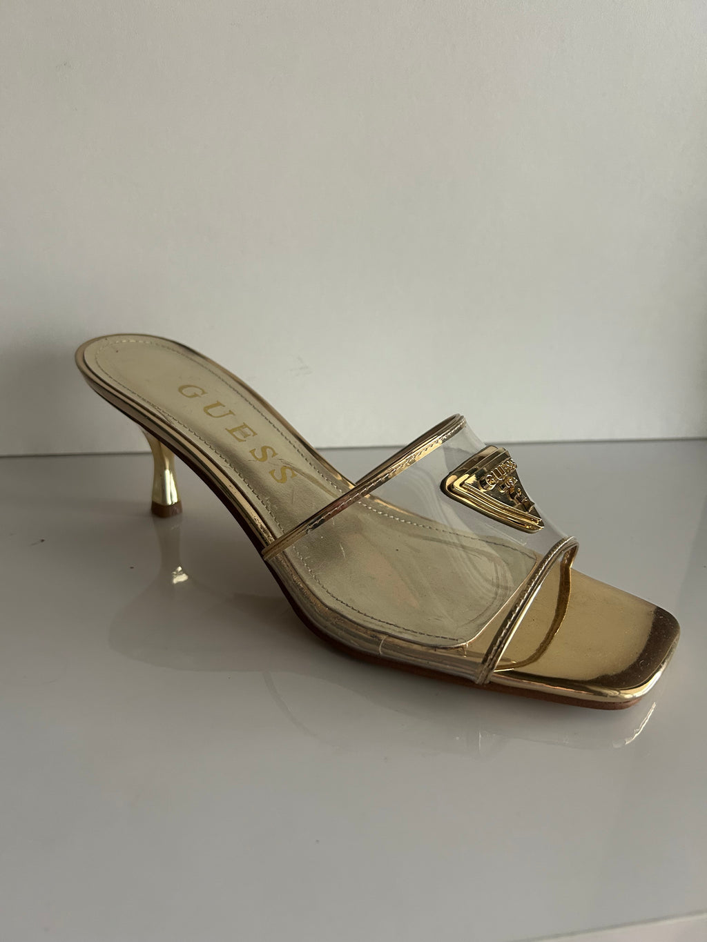 Zapatos Guees