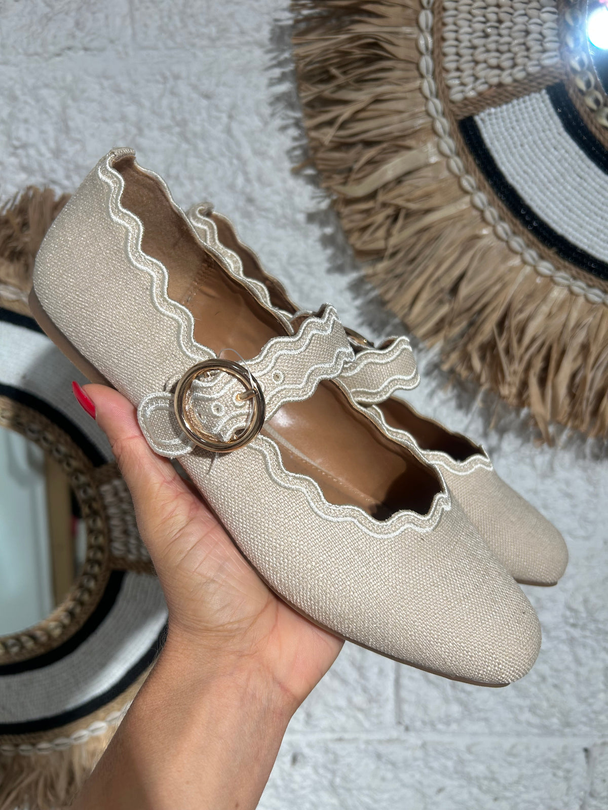 Zapato estilo muñeca