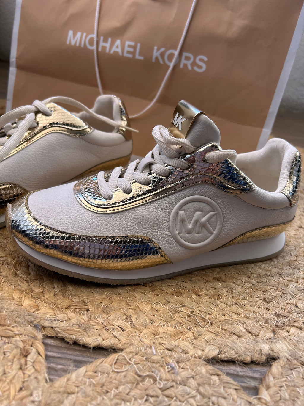 Tennis Mk doradas