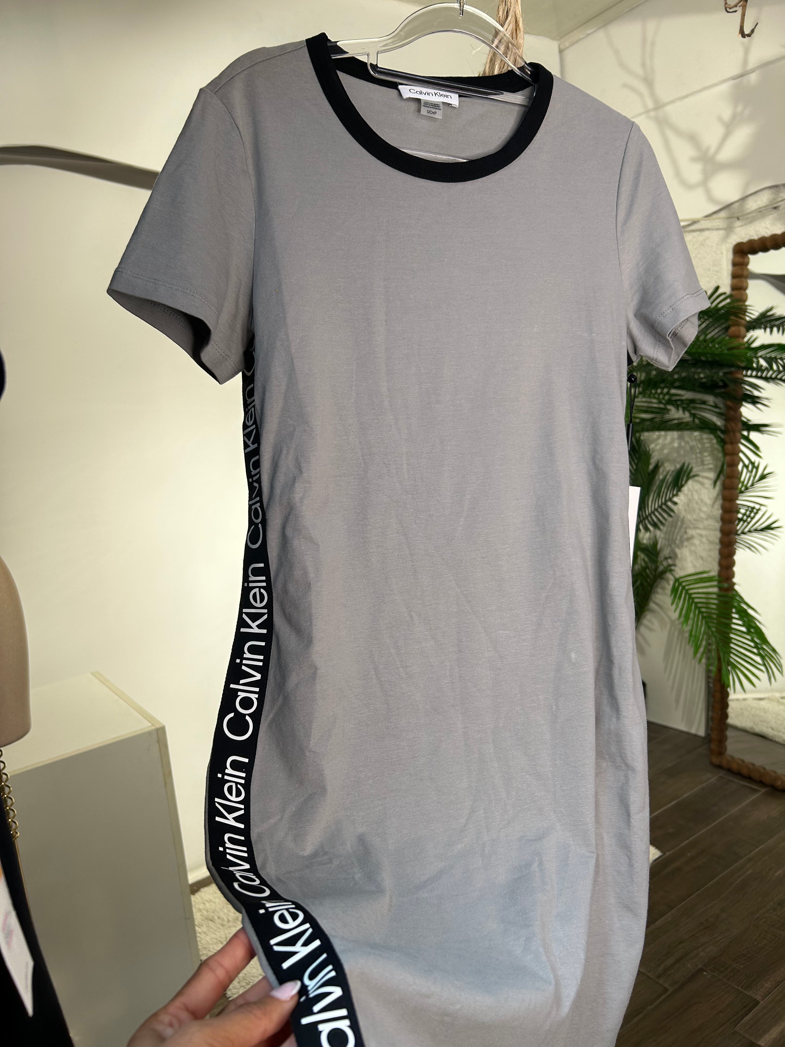 Vestido Calvin Klein