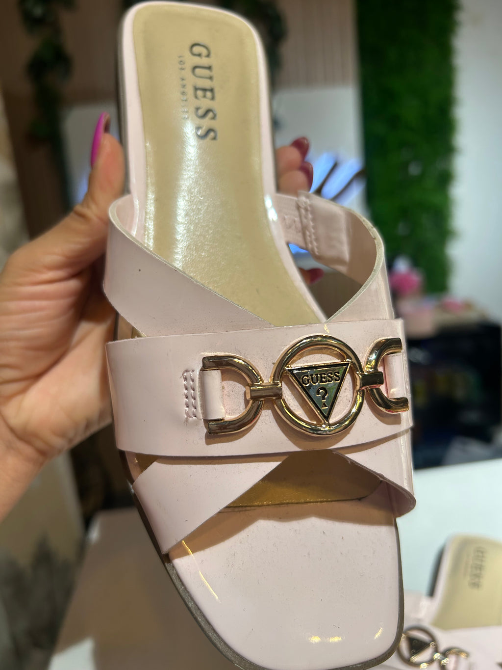 Sandalias Guees