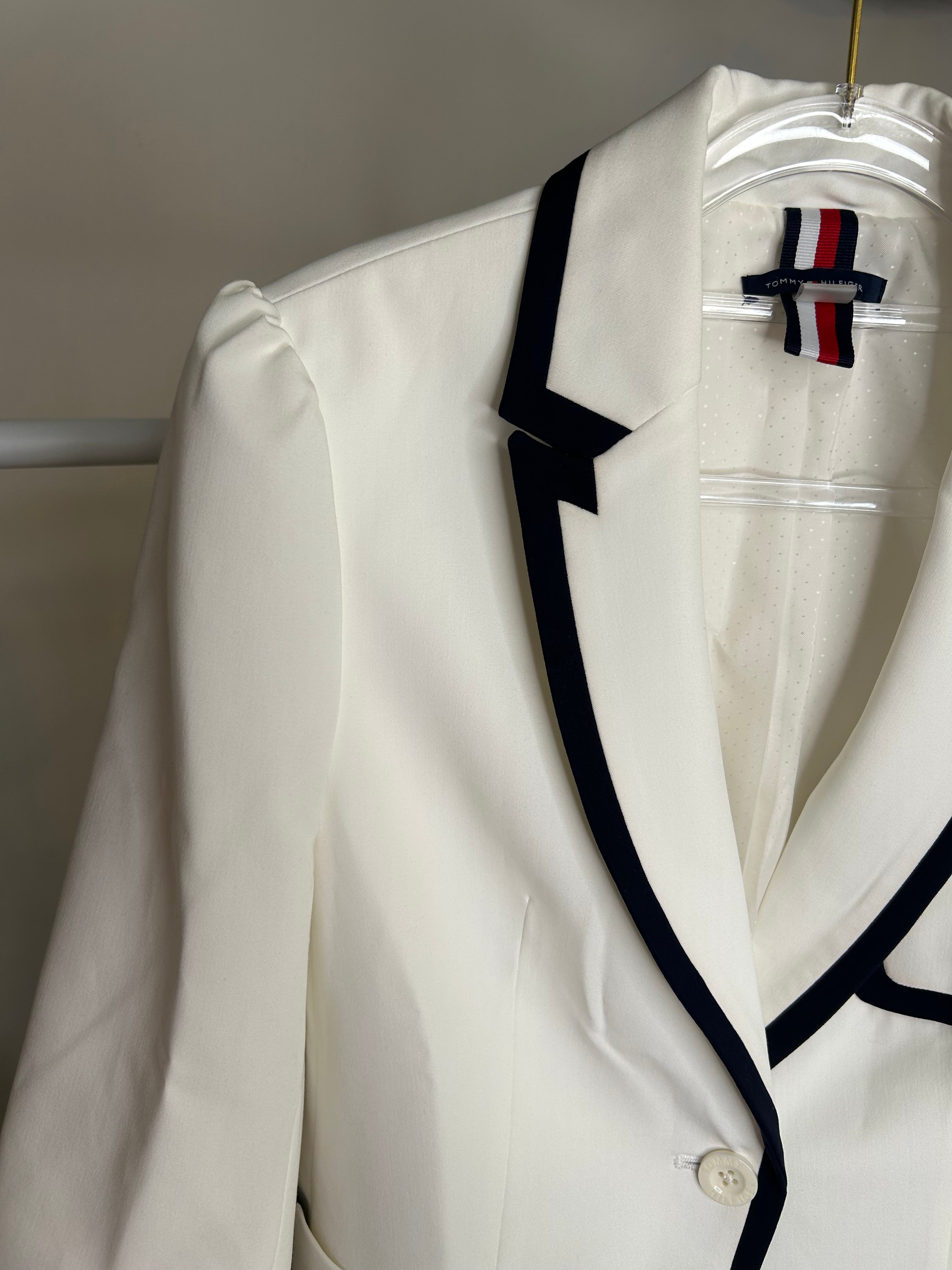 Blazer Tommy