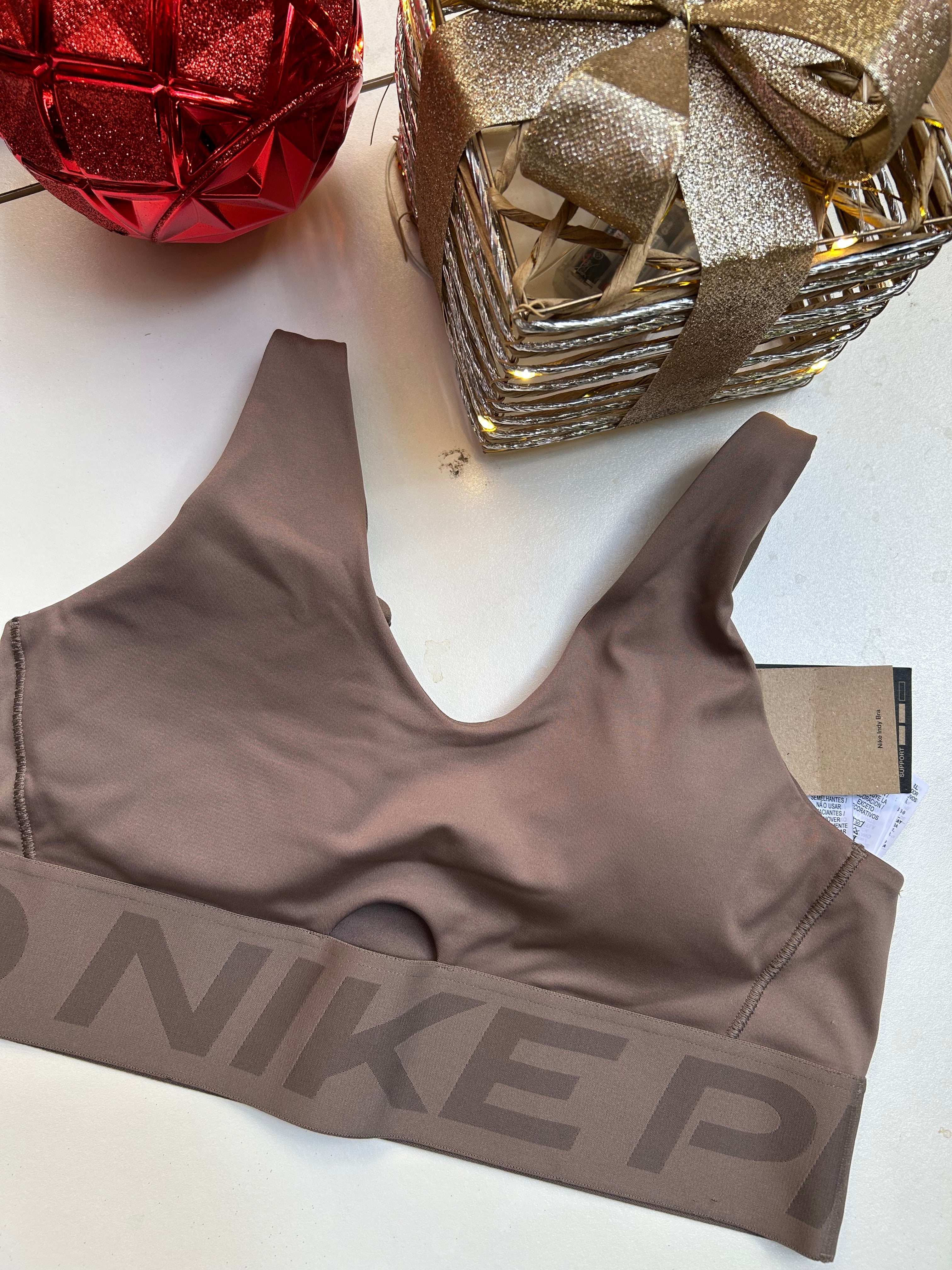 Top Nike