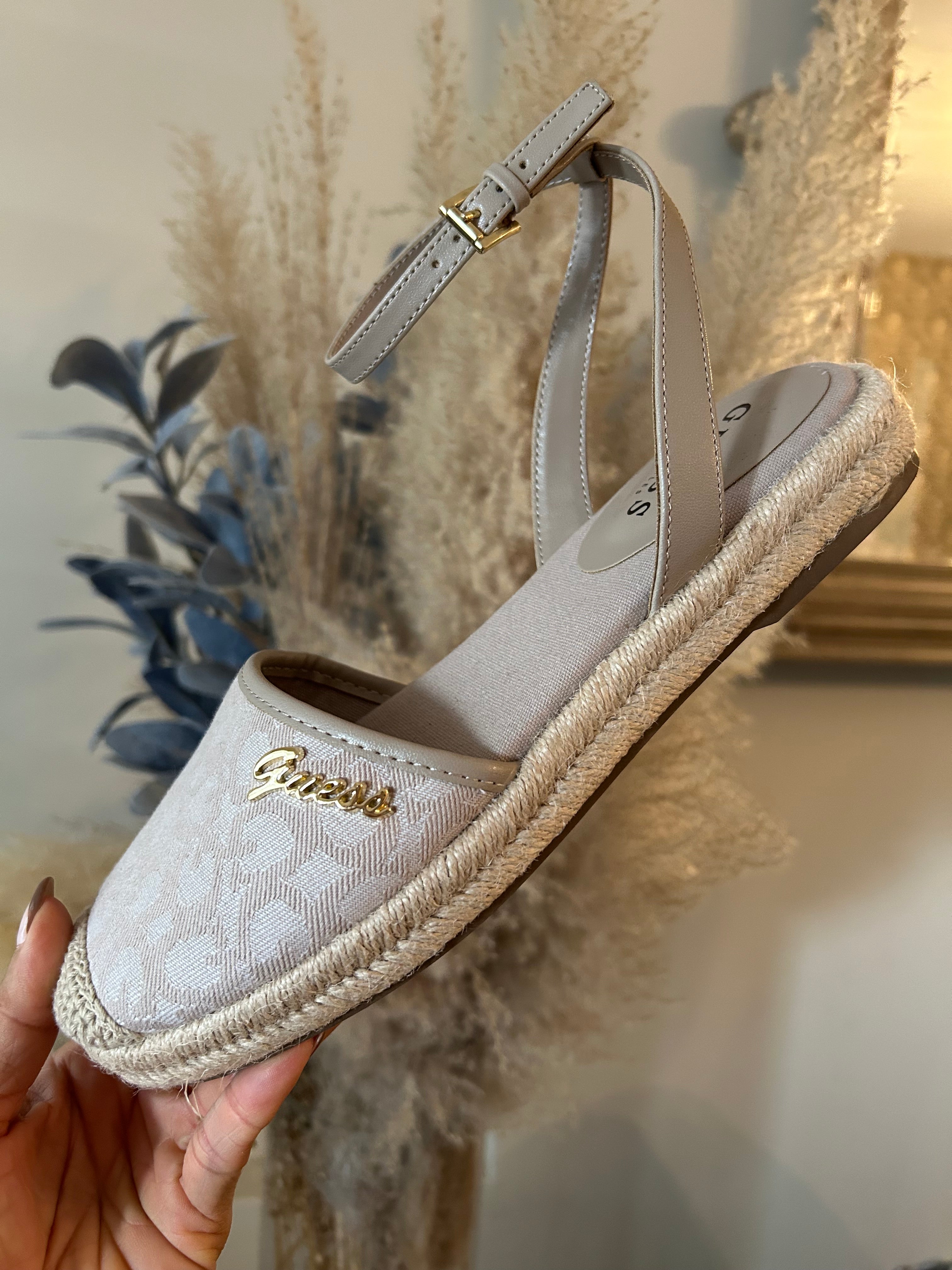Sandalia  Guess