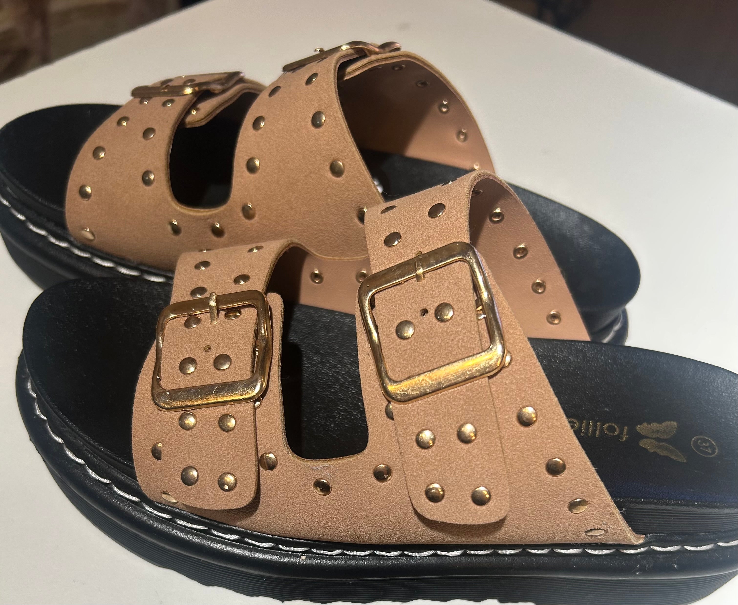 Sandalias