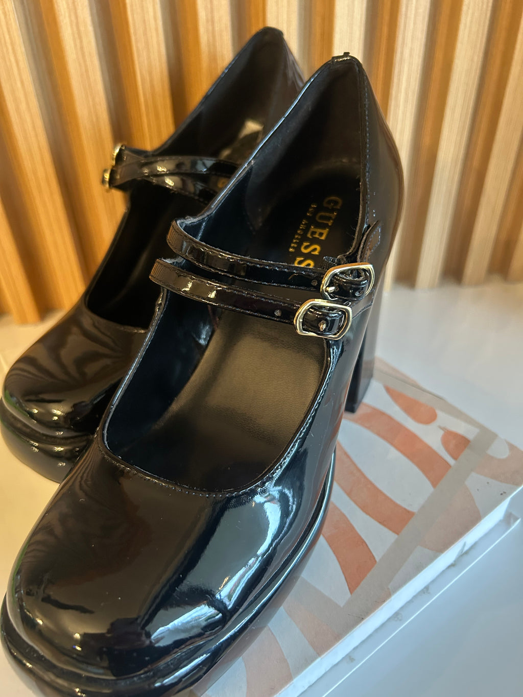 Zapato Guees