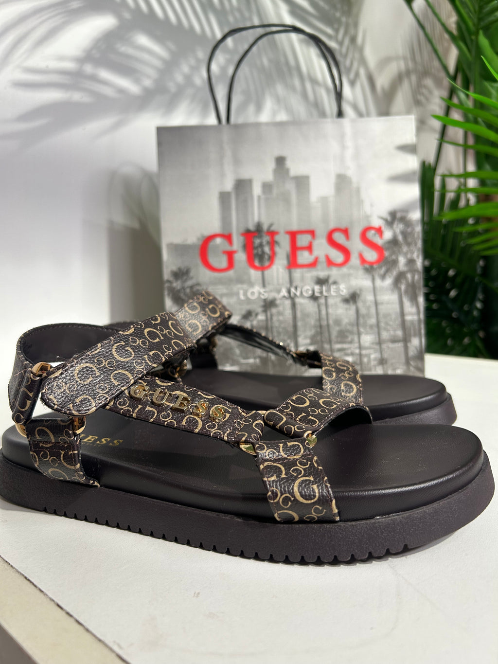Sandalia Guess