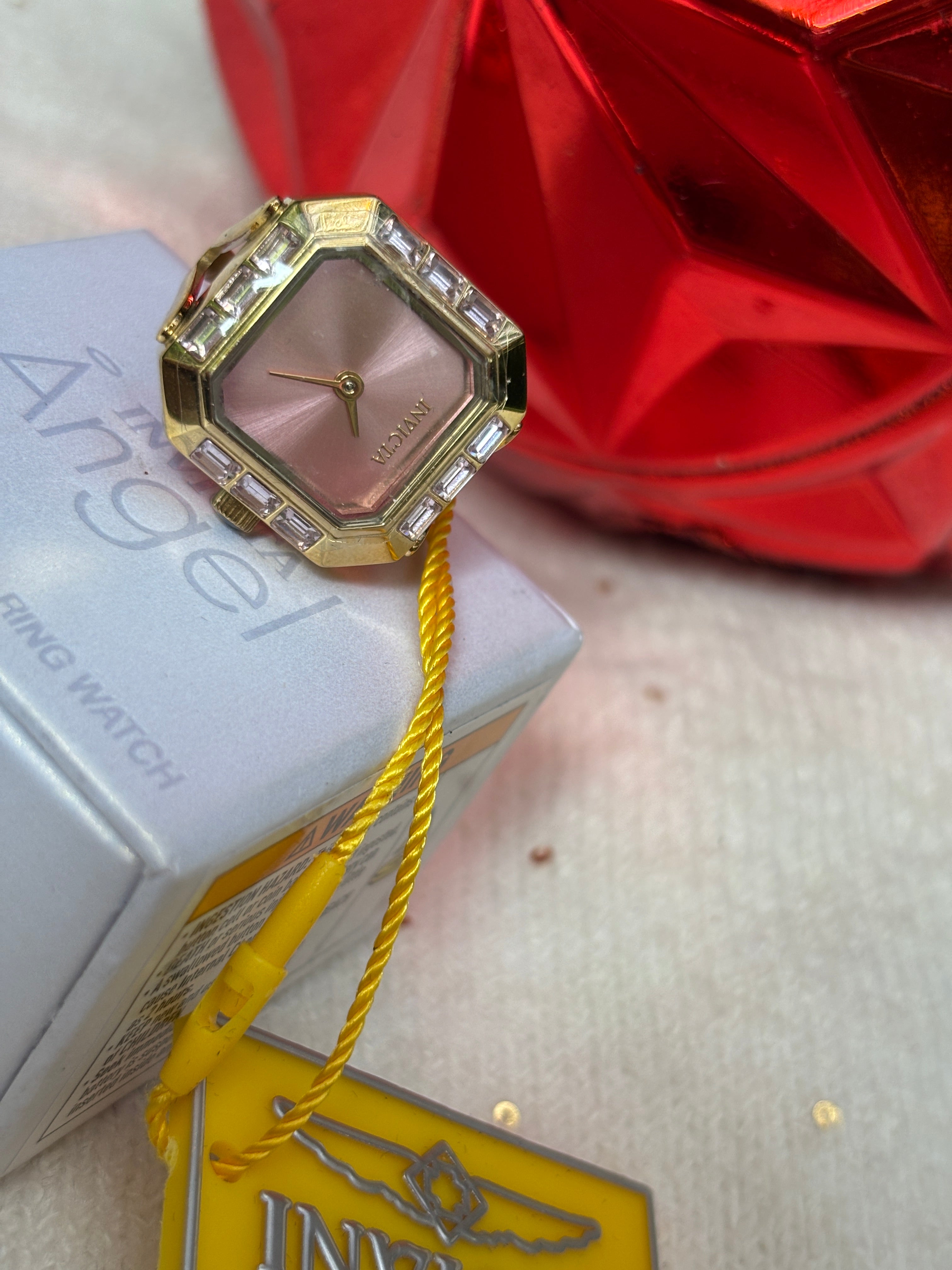 Reloj Invicta de anillo