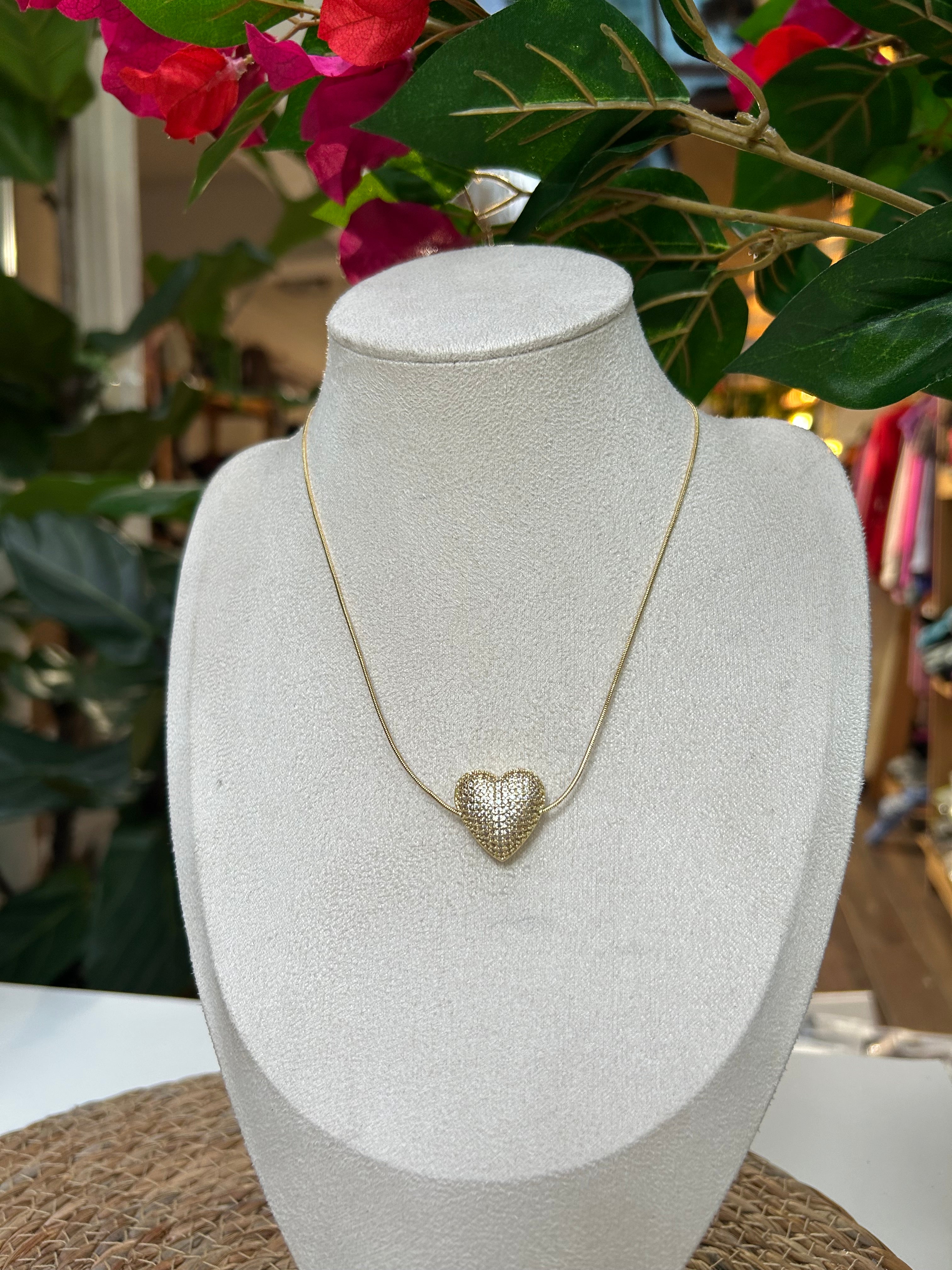 Collar con dije de corazón - Joyería