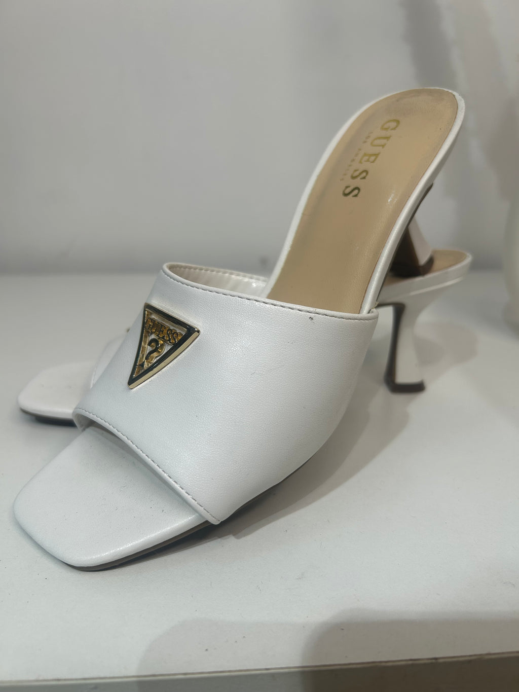 Sandalias Guess