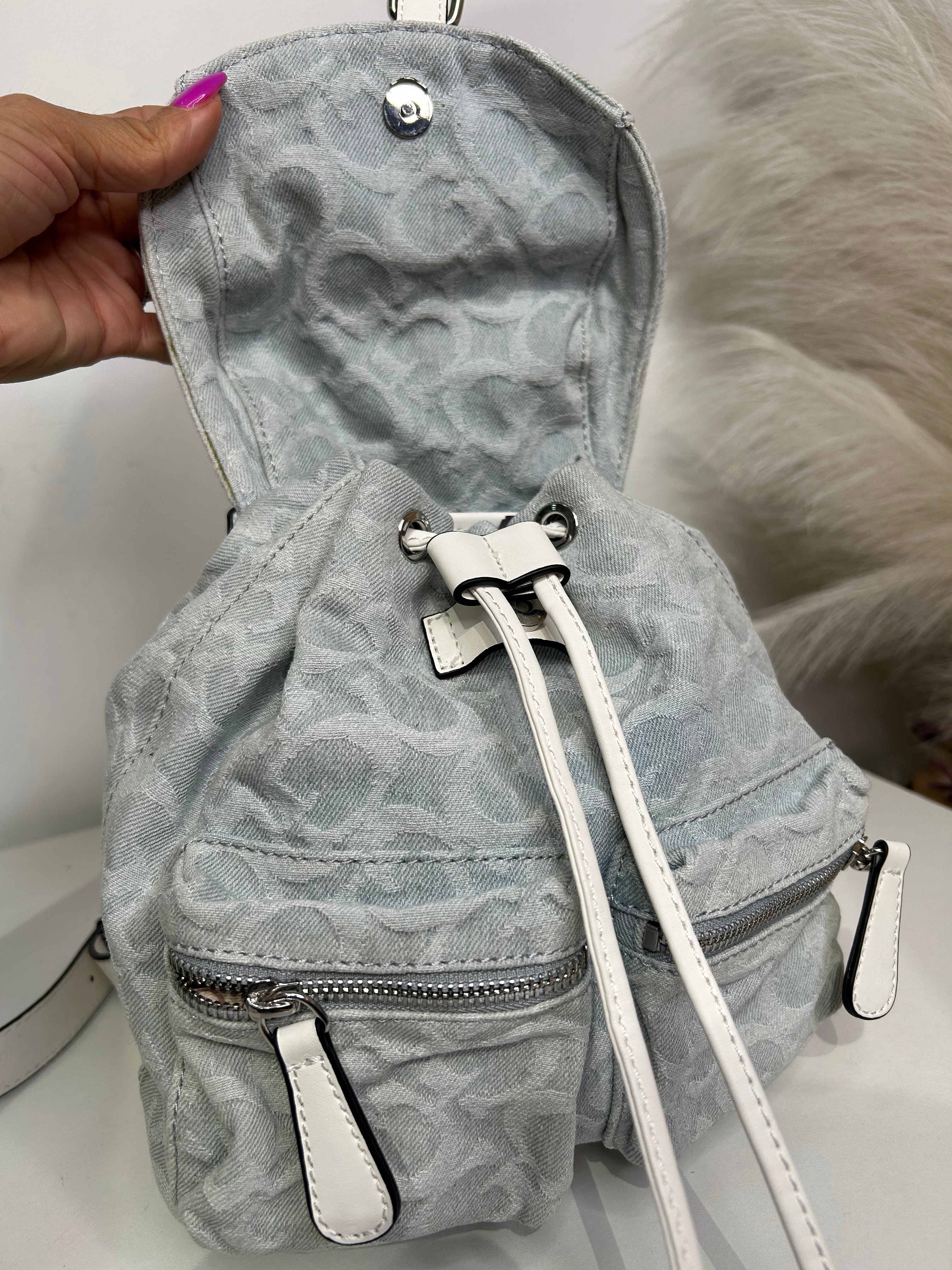Mochila Guess