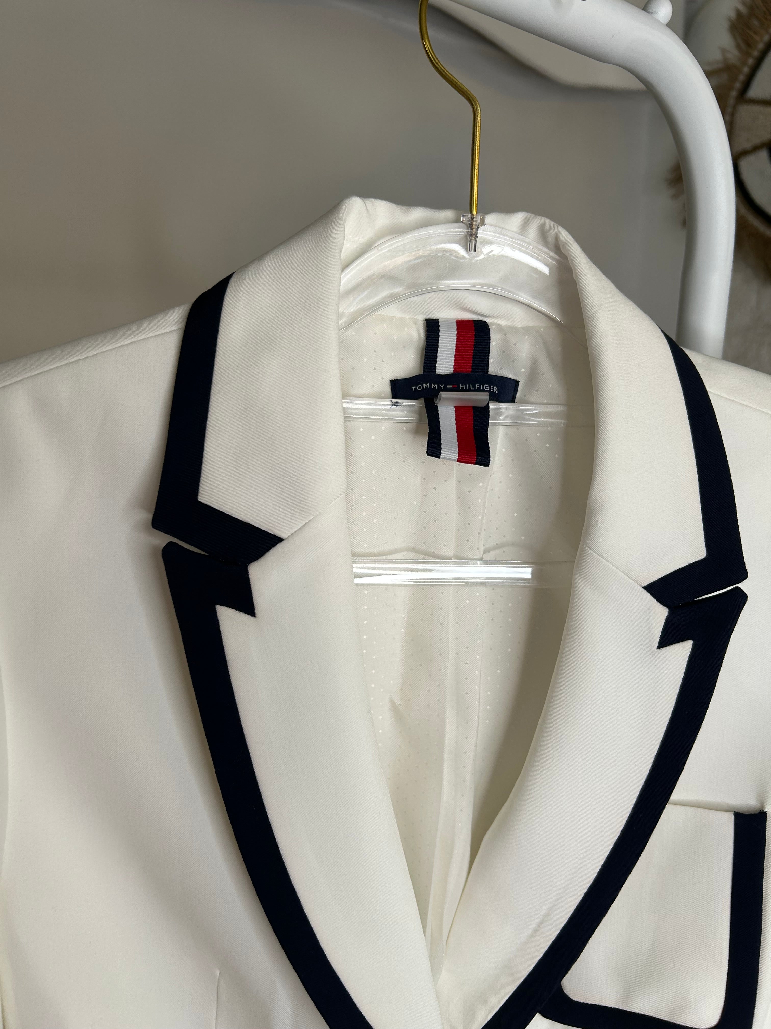 Blazer Tommy