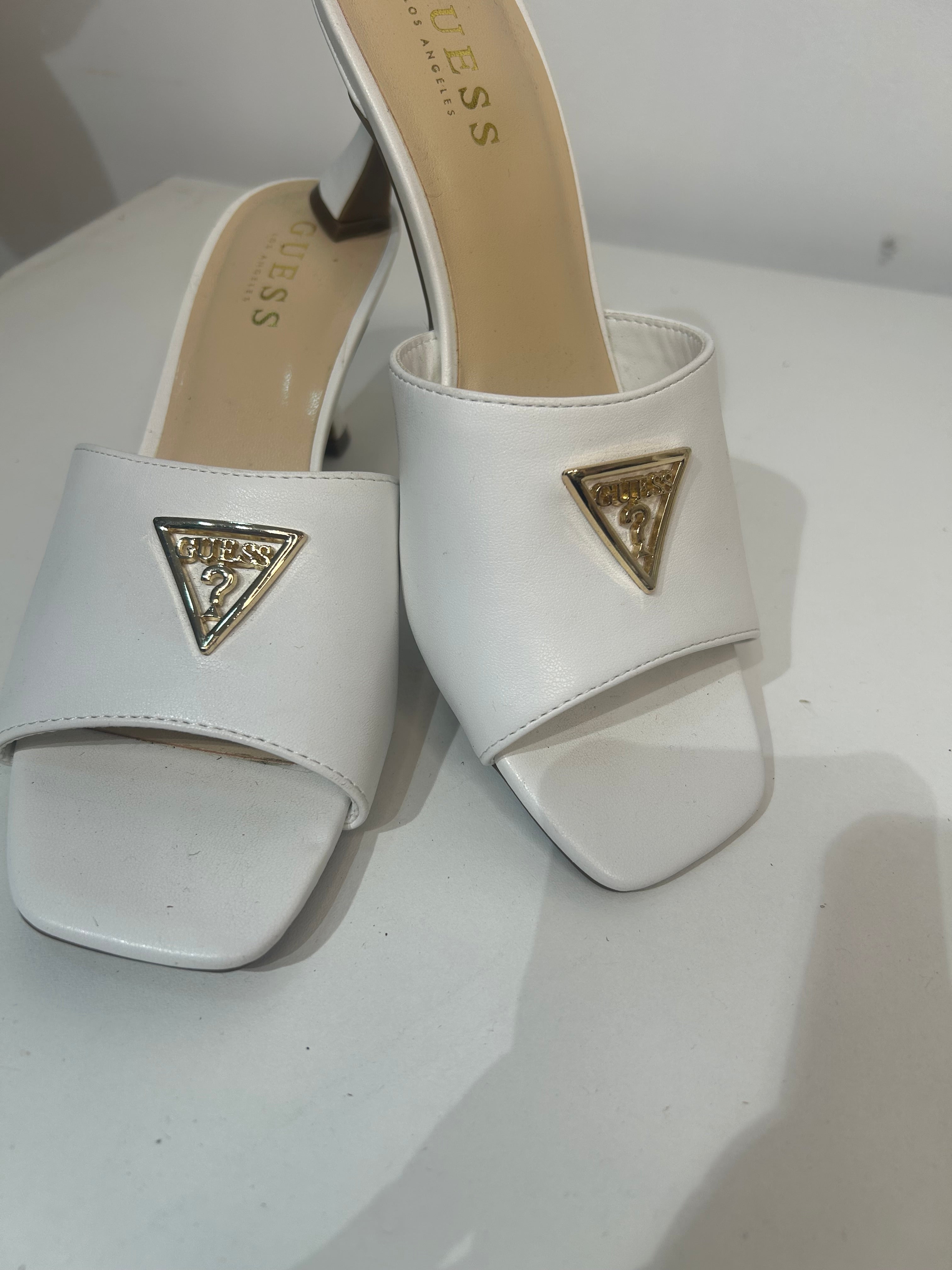 Sandalias Guess
