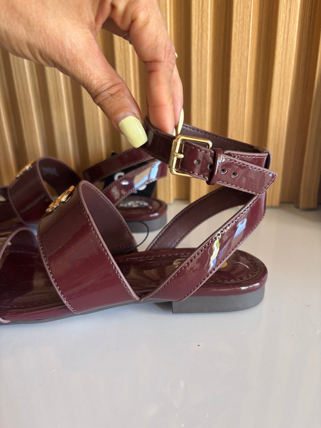 Sandalia Guess