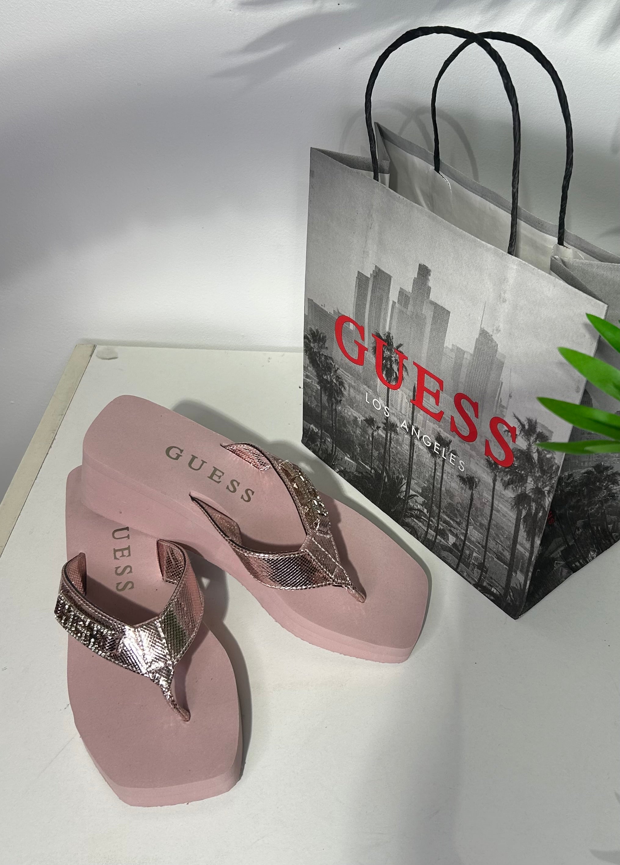 Sandalias Guess
