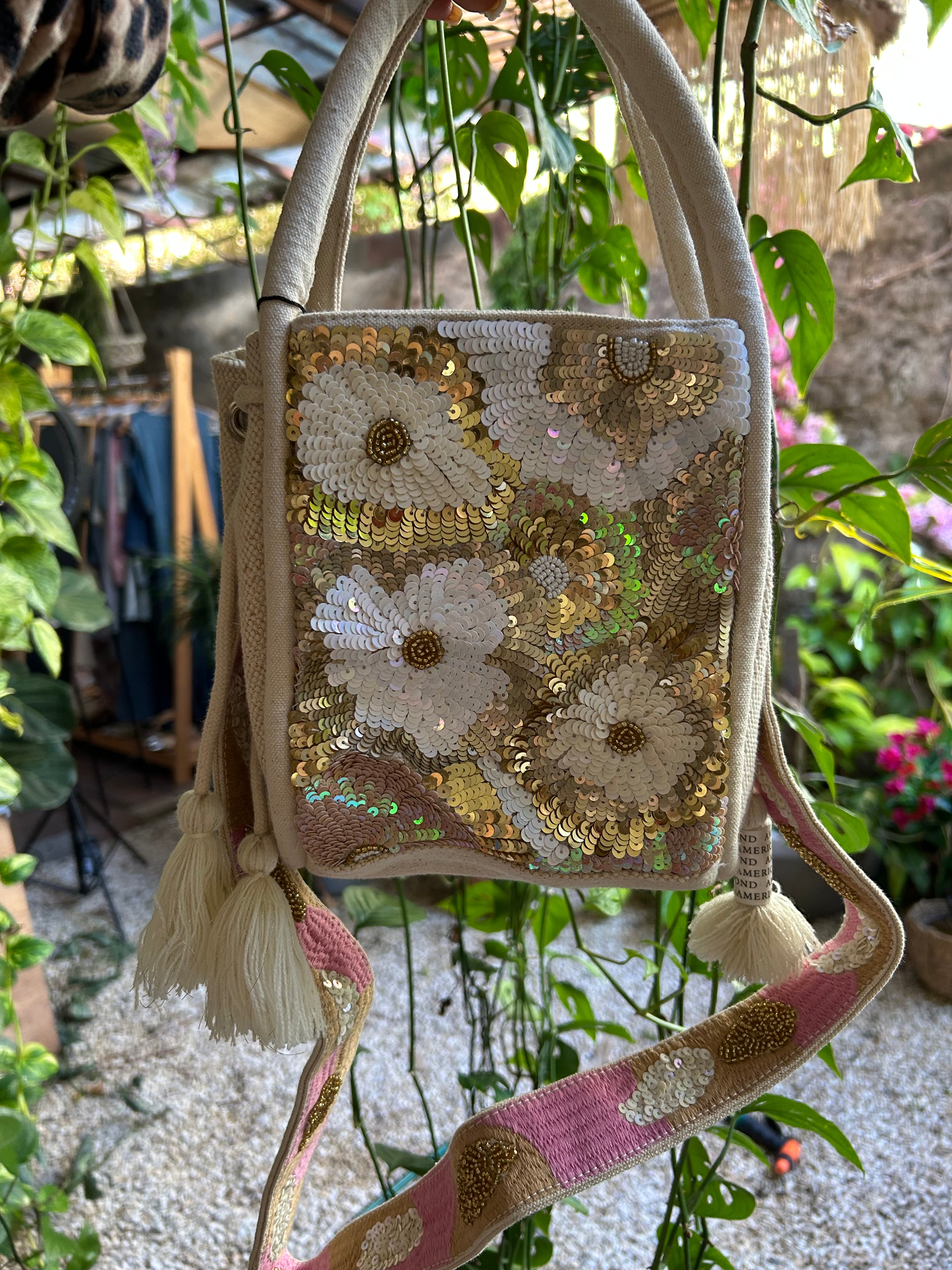 Bolso America & Beyond