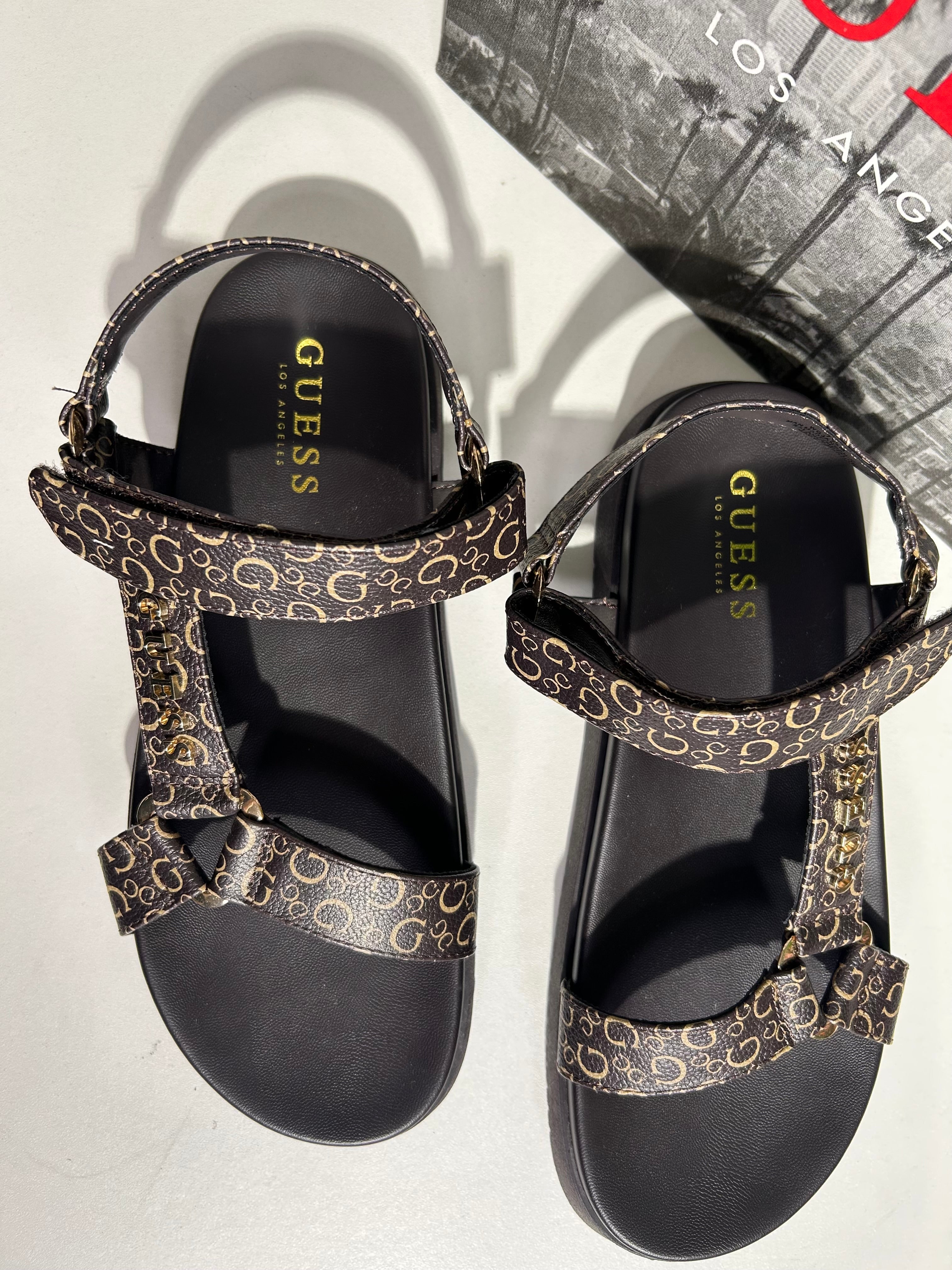 Sandalia Guess