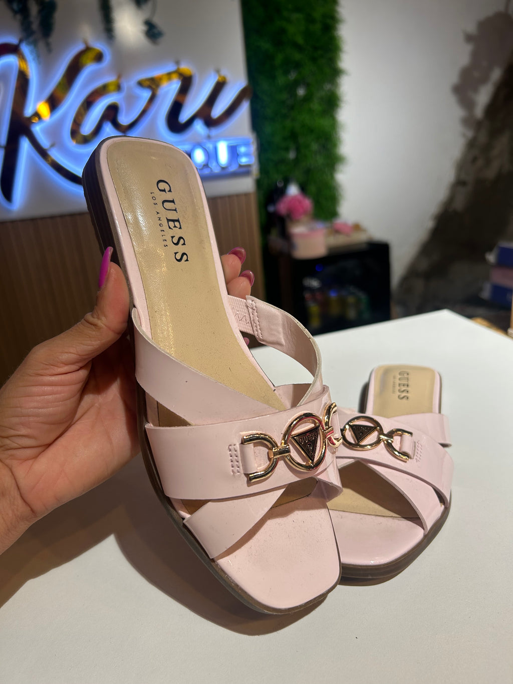Sandalias Guees