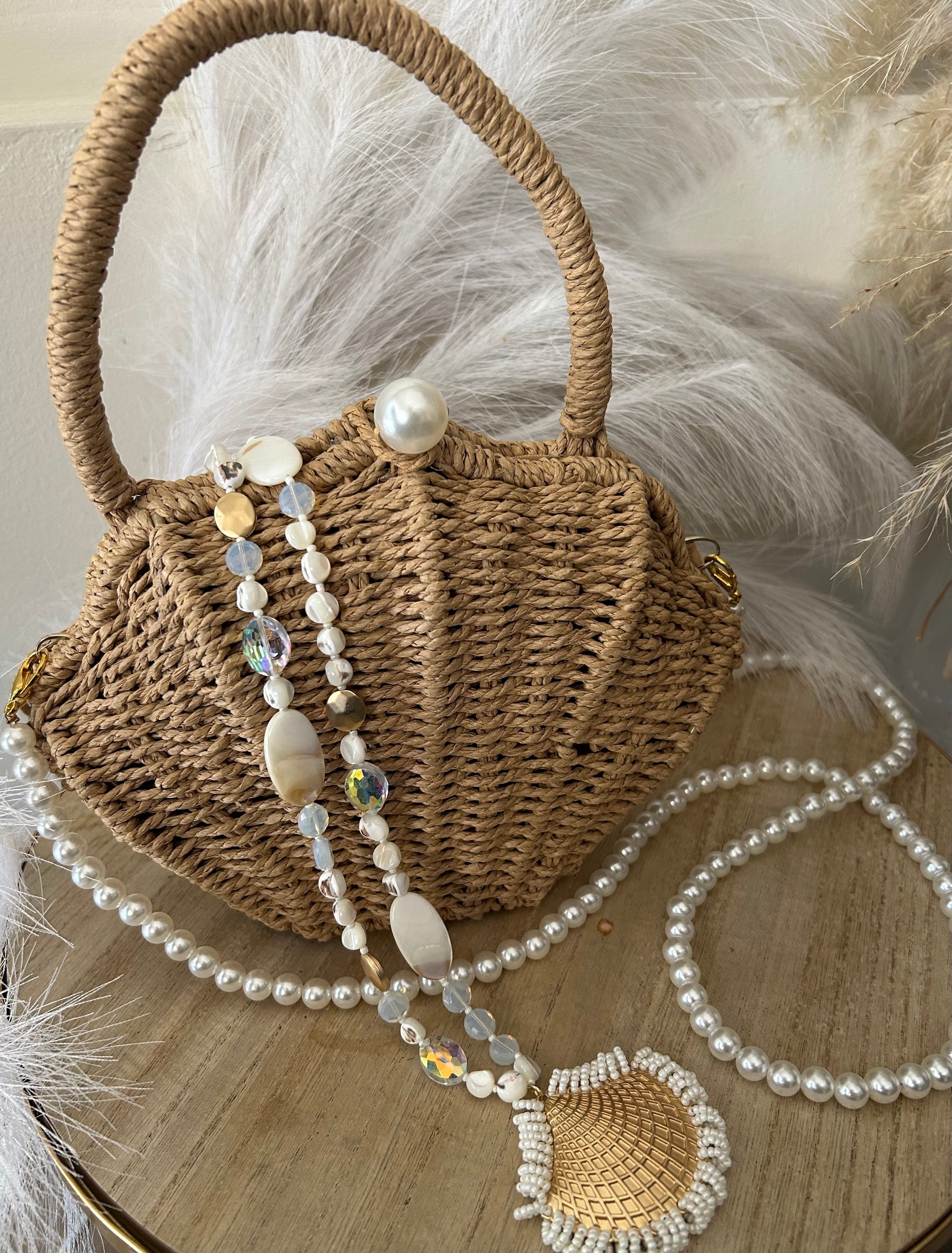 Bolso en forma de concha artesanal