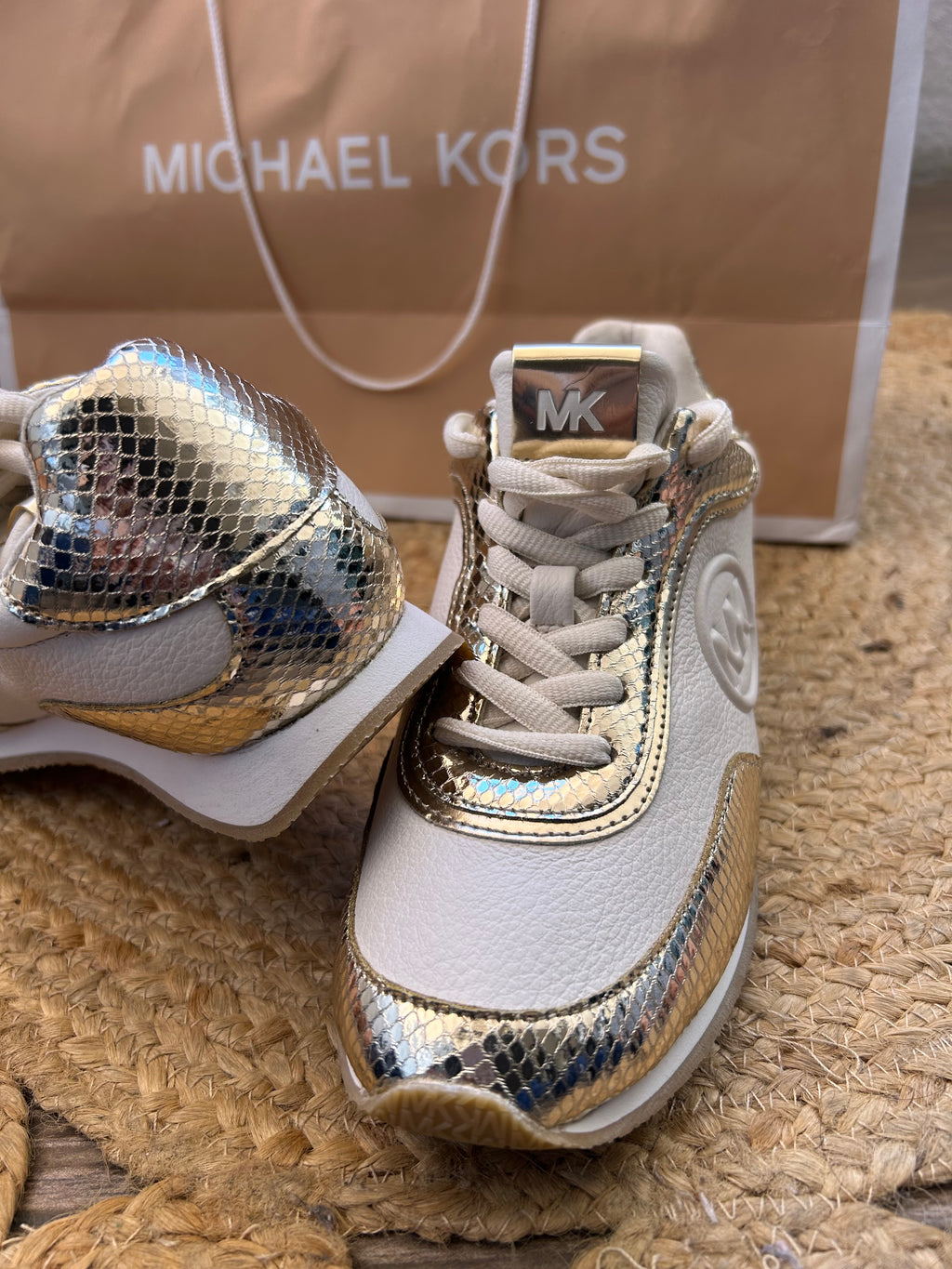 Tennis Mk doradas