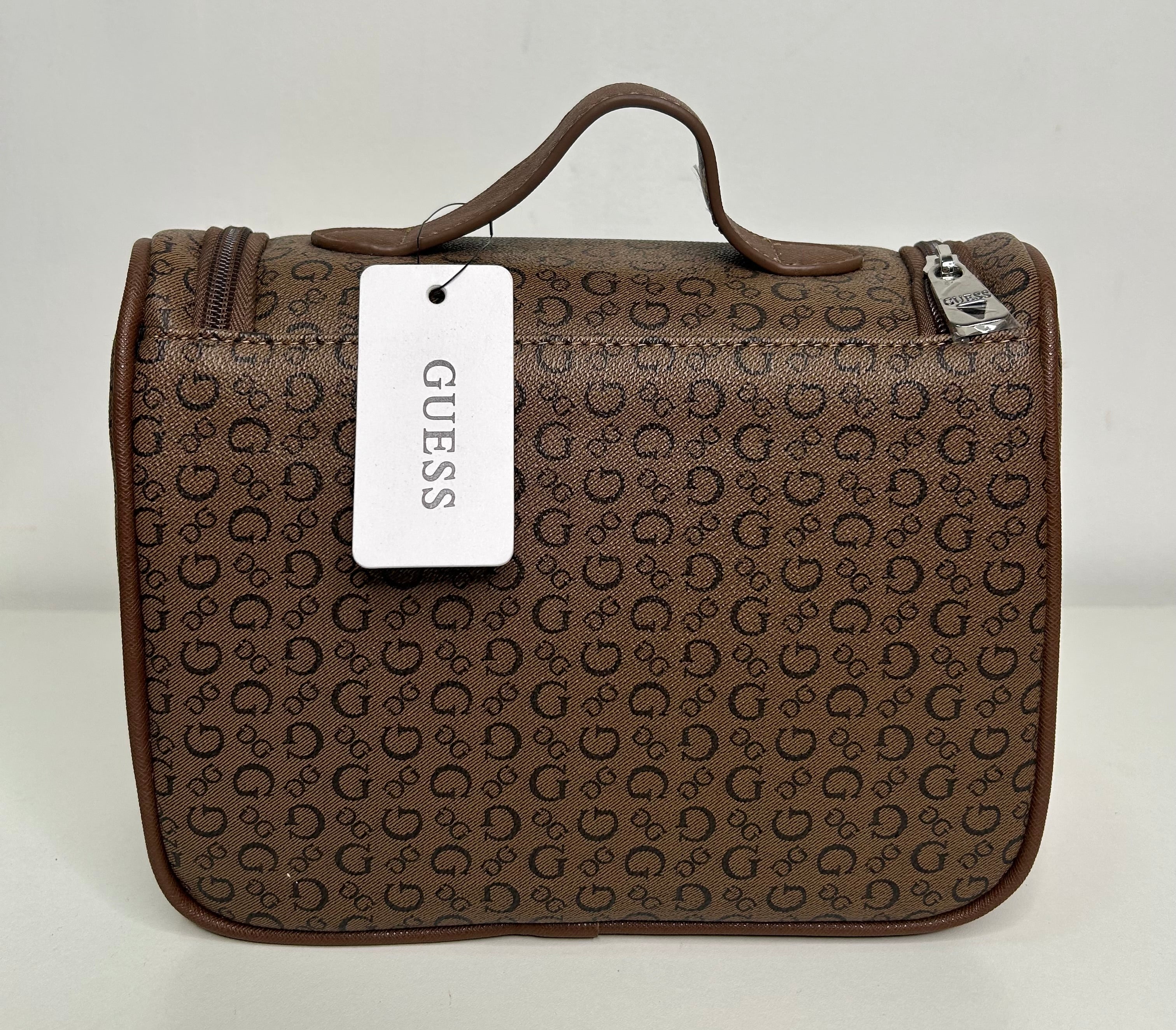Cosmetiquera Guess