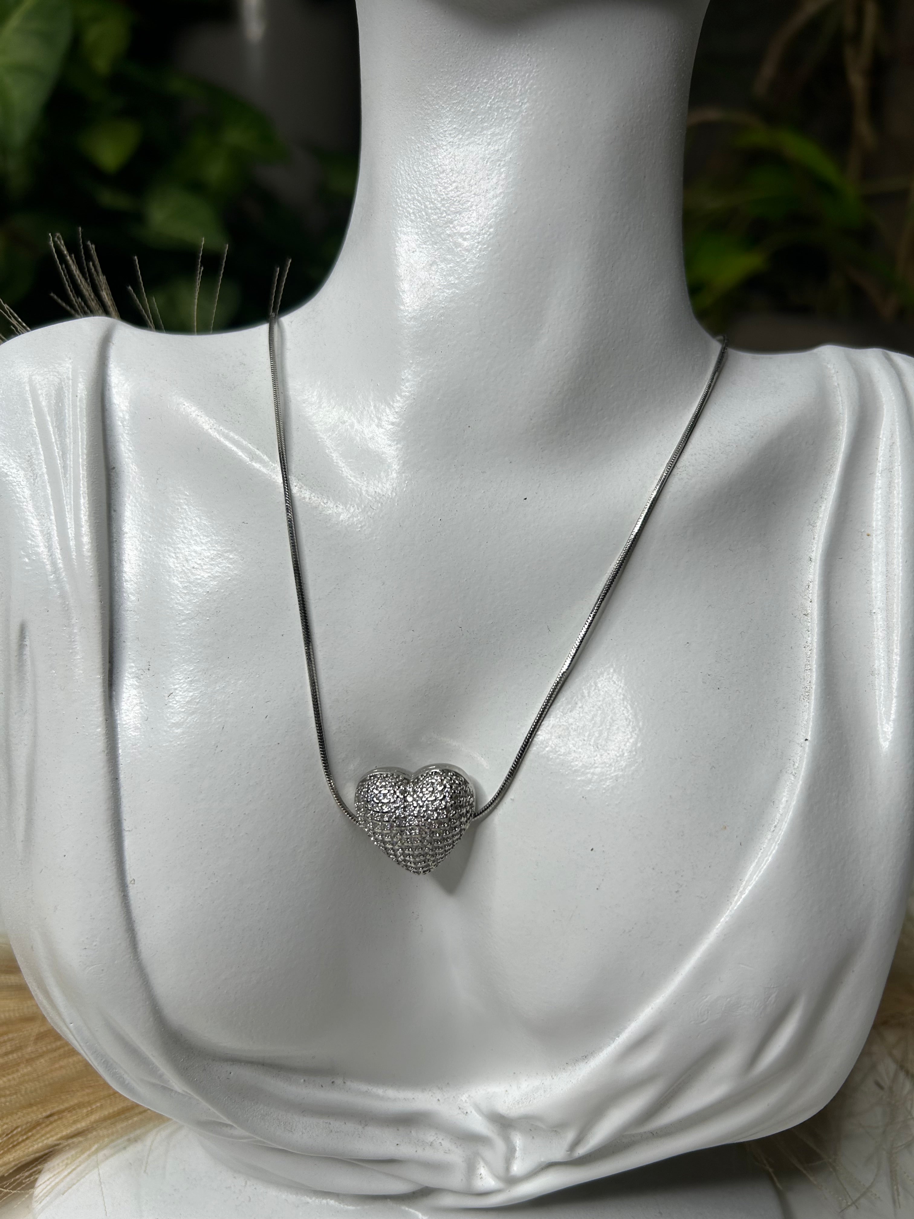 Collar con dije de corazón - Joyería